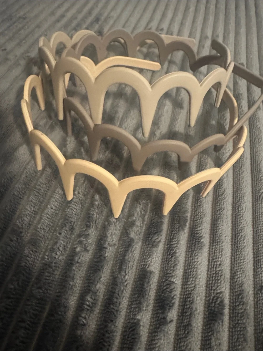Neutral Scalloped Metal Headband - Beige and Taupe